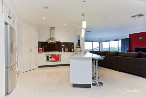 Property photo of 4 Possum Tail Run Sunbury VIC 3429