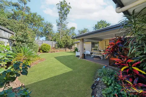Property photo of 33 Spinnaker Circuit Redland Bay QLD 4165