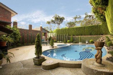 Property photo of 4 Lorrimore Close Mount Eliza VIC 3930