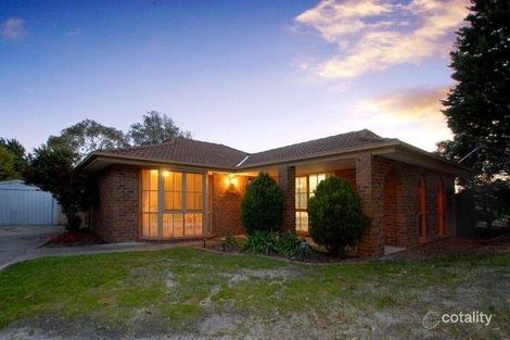 8 Oriole Ct, Carrum Downs, VIC 3201