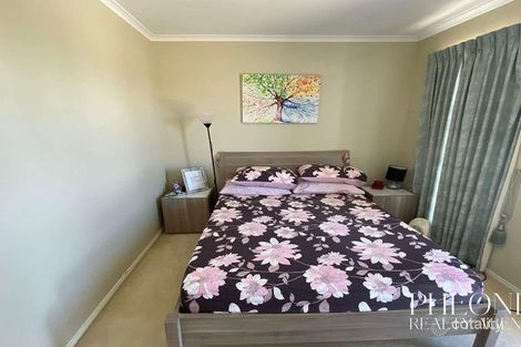 Property photo of 1/28 Caradon Drive Truganina VIC 3029