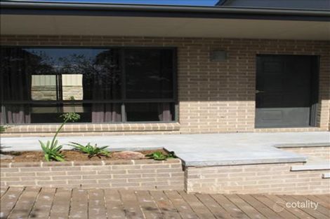 Property photo of 2/102 Gilmore Road Queanbeyan West NSW 2620
