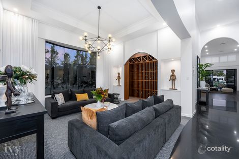 Property photo of 7077 Keyside Close Hope Island QLD 4212