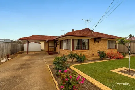 19 Mitchell Rd, Melton South, VIC 3338