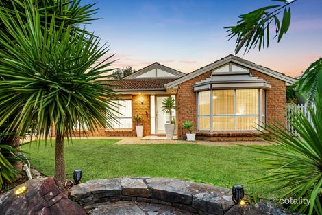 18 Chifley Cres, Trott Park, SA 5158