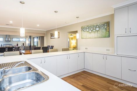 Property photo of 6 Lorea Loop Halls Head WA 6210