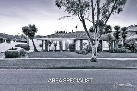 Property photo of 14 Greenslopes Drive Carrum Downs VIC 3201