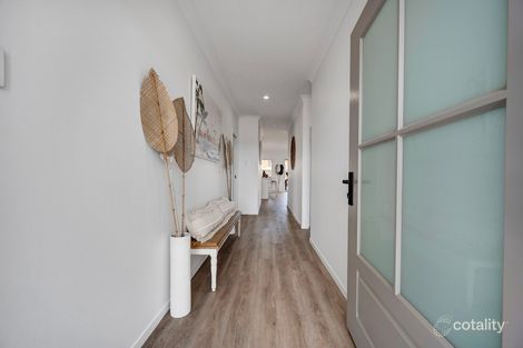 Property photo of 12 New Meadow Circuit Shaw QLD 4818