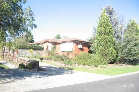 32 Struan Ave, Endeavour Hills, VIC 3802