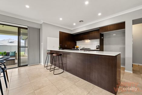 Property photo of 33 Griffiths Link Googong NSW 2620