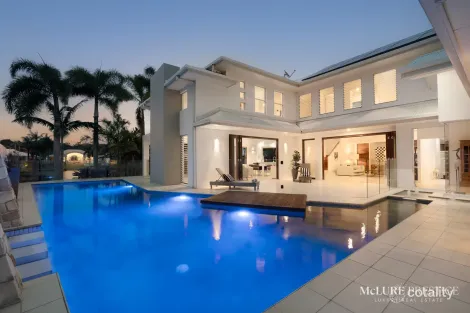 Property photo of 18 Masthead Quay Noosaville QLD 4566