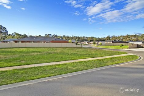 8 Thomas Dr, Marong, VIC 3515
