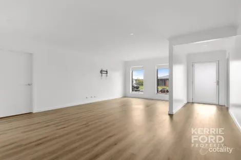 Property photo of 34A Balmoral Place Traralgon VIC 3844