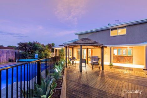 Property photo of 15 Yachtsman Avenue Caves Beach NSW 2281