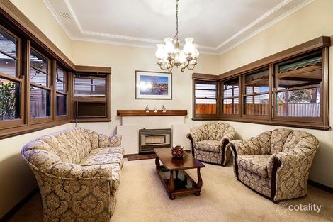 Property photo of 35 Glenview Road Strathmore VIC 3041