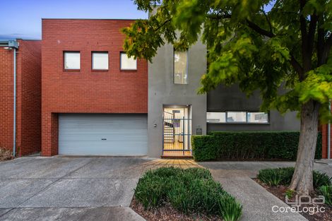 Property photo of 7 Catani Mews Caroline Springs VIC 3023