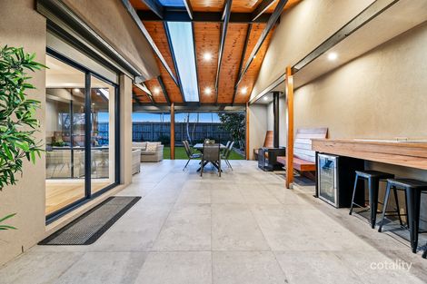 Property photo of 8 Padstow Court Narre Warren South VIC 3805