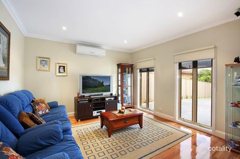 Property photo of 2/22 Robert Street Bulleen VIC 3105