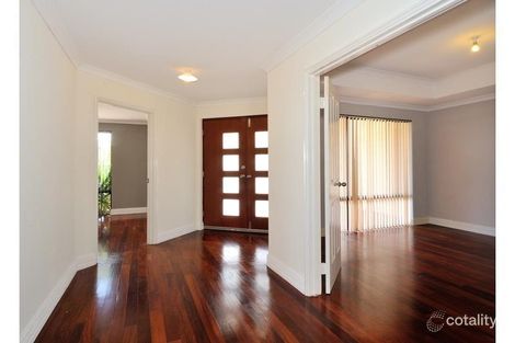 Property photo of 2 Hillside Fairway Meadow Springs WA 6210