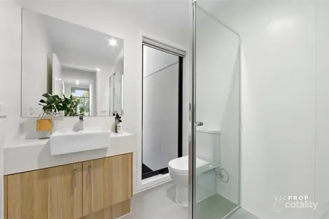 Property photo of 98 Derby Road Sunshine VIC 3020