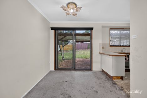 Property photo of 4 Stagg Place Ambarvale NSW 2560