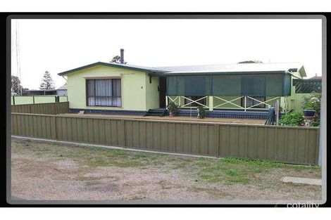 8 Wilson Tce, Port Victoria, SA 5573