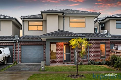 Property photo of 67A Caversham Drive Pakenham VIC 3810