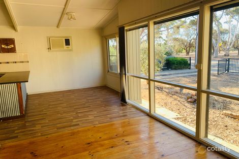 89 Caroline St, Moonta, SA 5558