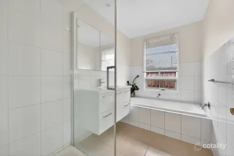 Property photo of 18 Heyers Road Grovedale VIC 3216