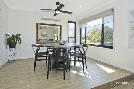 Property photo of 23 Latrobe Avenue Helensvale QLD 4212