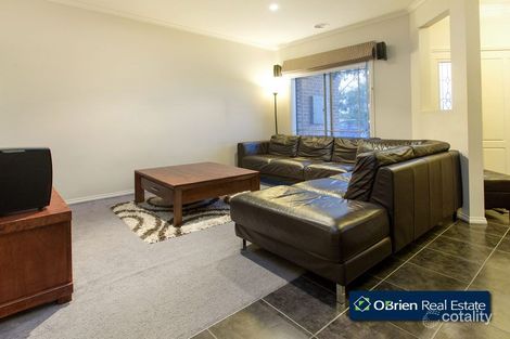 Property photo of 15 Calais Circuit Cranbourne West VIC 3977