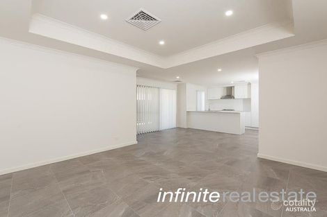 Property photo of 30 Ringtail Street Banksia Grove WA 6031