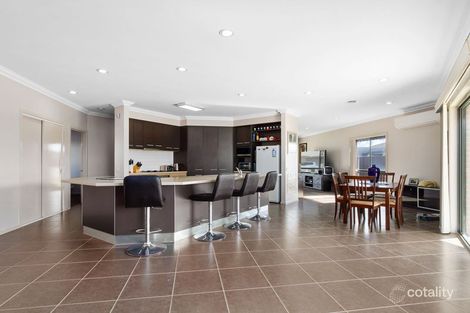 Property photo of 2 Huntingfield Close Traralgon VIC 3844