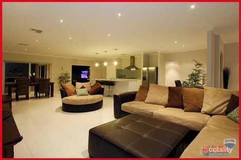 Property photo of 17 Rogart Bend Butler WA 6036