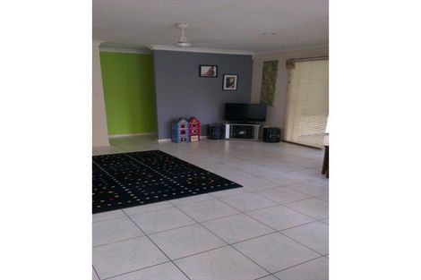Property photo of 11 Waterlily Place Calamvale QLD 4116