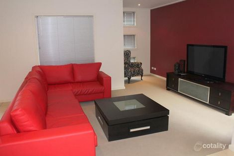 Property photo of 25 Orlando Drive Roxburgh Park VIC 3064