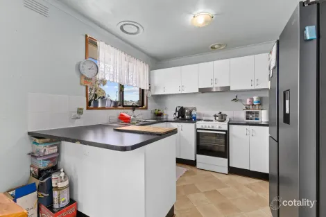 Property photo of 3 Bunyarra Court Churchill VIC 3842