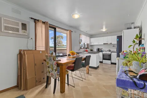 Property photo of 3 Bunyarra Court Churchill VIC 3842