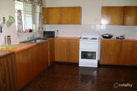Property photo of 33 Longhurst Way Queens Park WA 6107
