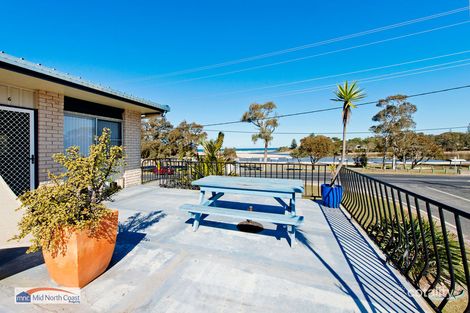 Property photo of 1689 Ocean Drive Lake Cathie NSW 2445