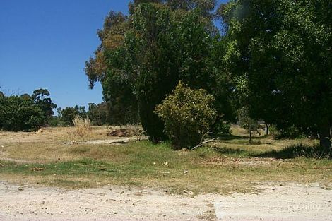 17 Colwyn Rd, Bayswater, WA 6053