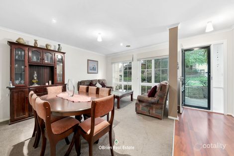 Property photo of 14 Grove Gardens Berwick VIC 3806