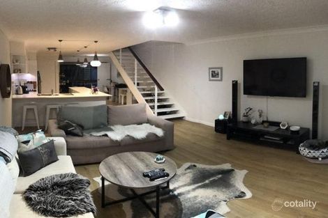 Property photo of 22/105 Christine Avenue Burleigh Waters QLD 4220