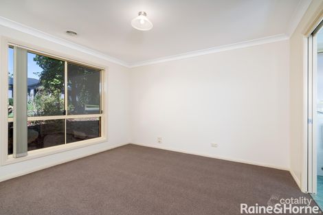 Property photo of 25 Cowan Place Lloyd NSW 2650