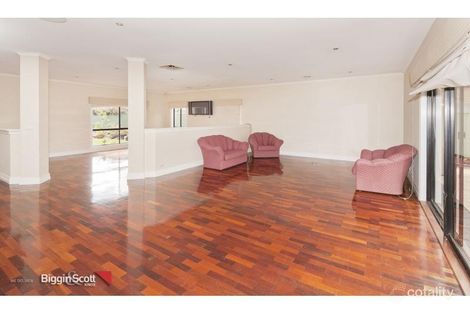 Property photo of 3 Waterside Drive Cranbourne East VIC 3977