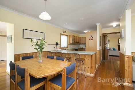 Property photo of 23 Simpson Drive Mount Waverley VIC 3149