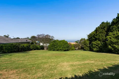 Property photo of 4 Balmoral Close Mount Lofty QLD 4350