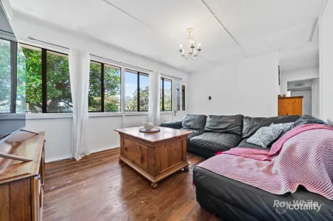 Property photo of 157 Kianawah Road Wynnum West QLD 4178