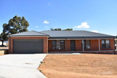 Property photo of 2 Banksia Court Beaufort VIC 3373