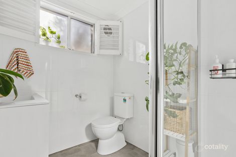 Property photo of 2/6 Peterborough Avenue Lake Illawarra NSW 2528